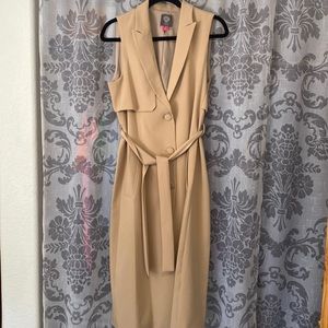 Vince Camuto - Sleeveless trench
